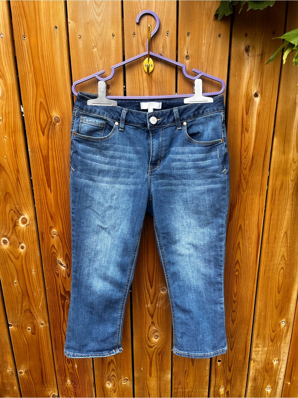 1822 Denim Mid Blue Capri Jeans